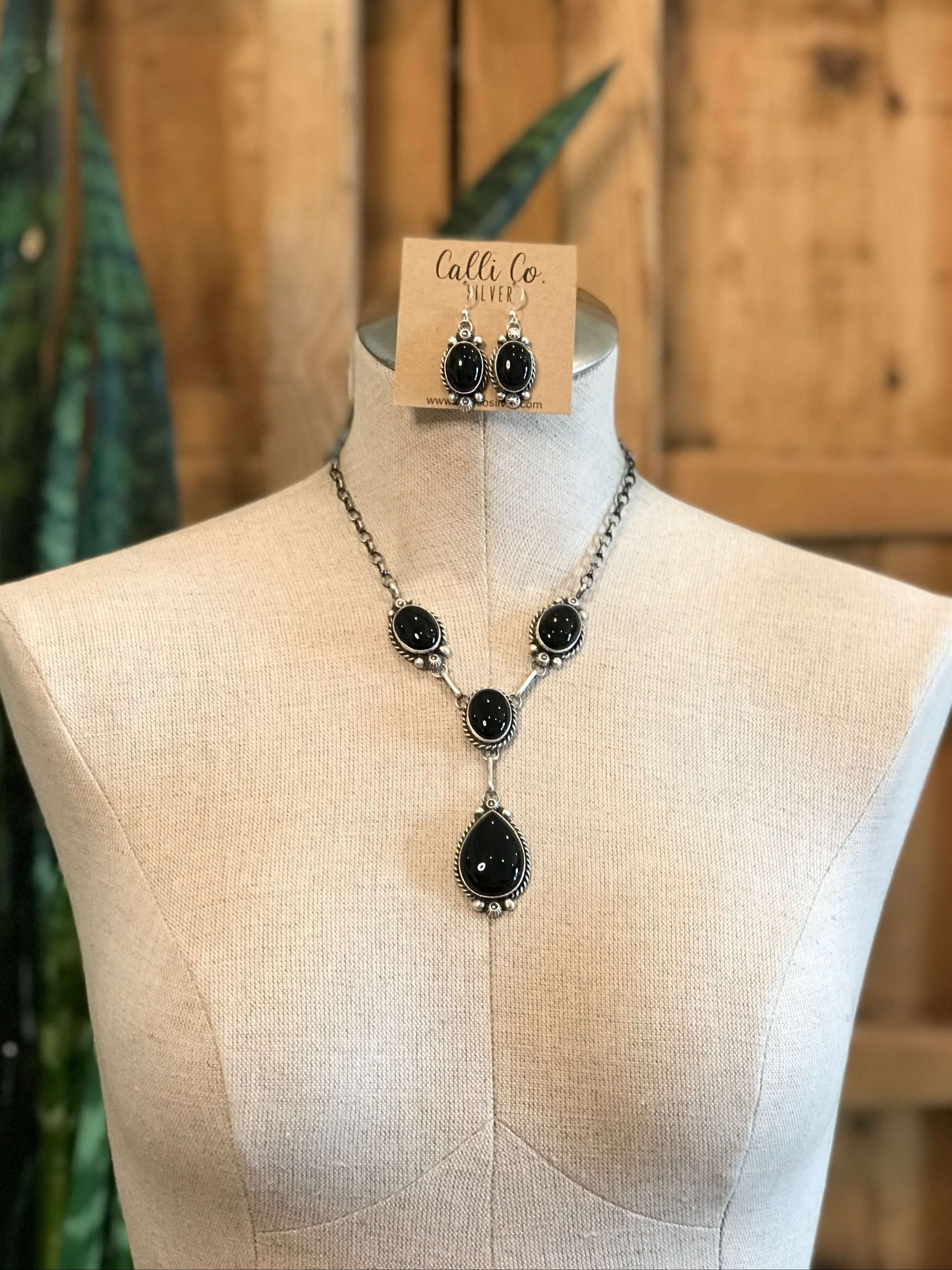 The Duluth Onyx Lariat Necklace Set-Necklaces-Calli Co., Turquoise and Silver Jewelry, Native American Handmade, Zuni Tribe, Navajo Tribe, Brock Texas