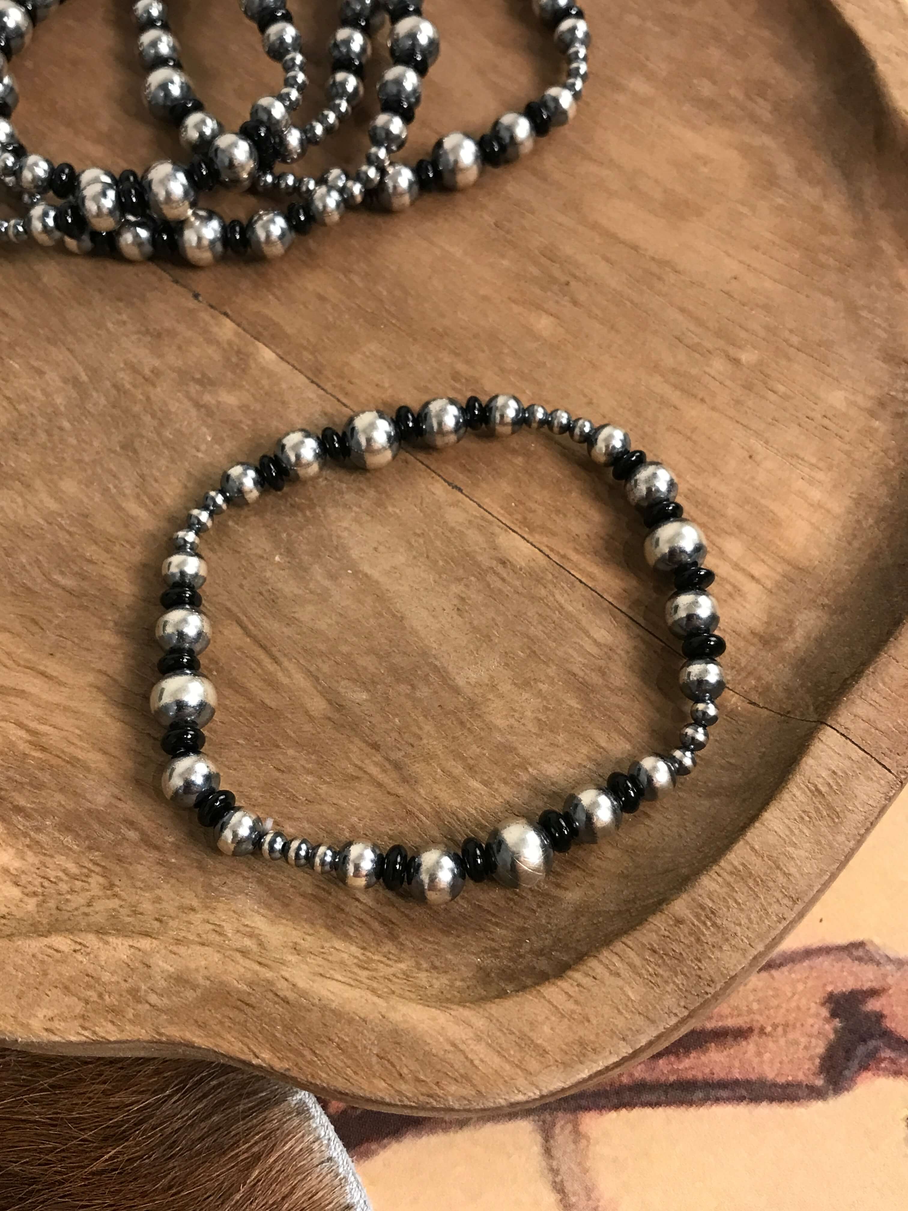 The Pompei Onyx Stretch Bracelet-Bracelets & Cuffs-Calli Co., Turquoise and Silver Jewelry, Native American Handmade, Zuni Tribe, Navajo Tribe, Brock Texas