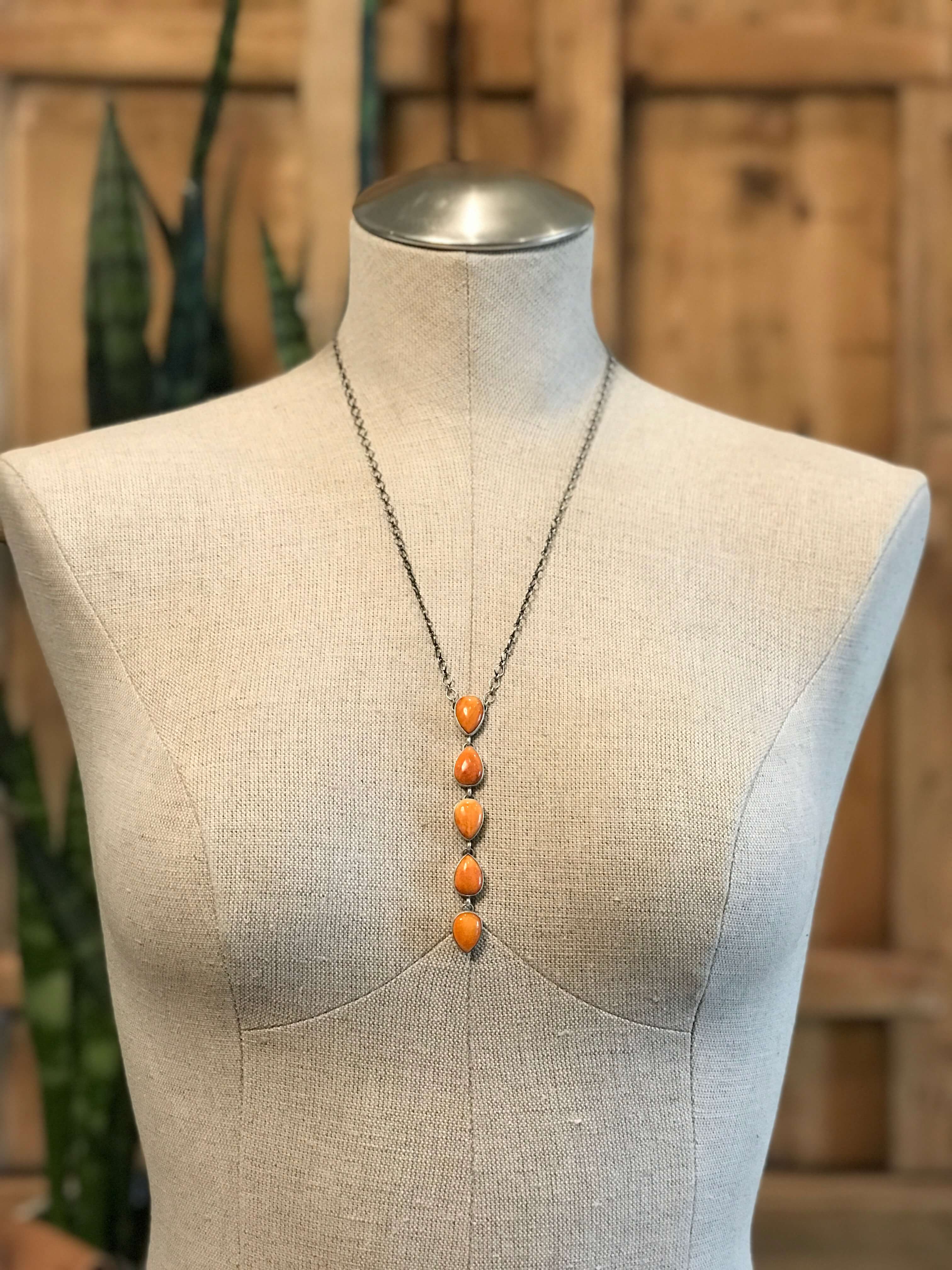 The Arroyo Lariat Necklace in Spiny Oyster, 6-Necklaces-Calli Co., Turquoise and Silver Jewelry, Native American Handmade, Zuni Tribe, Navajo Tribe, Brock Texas