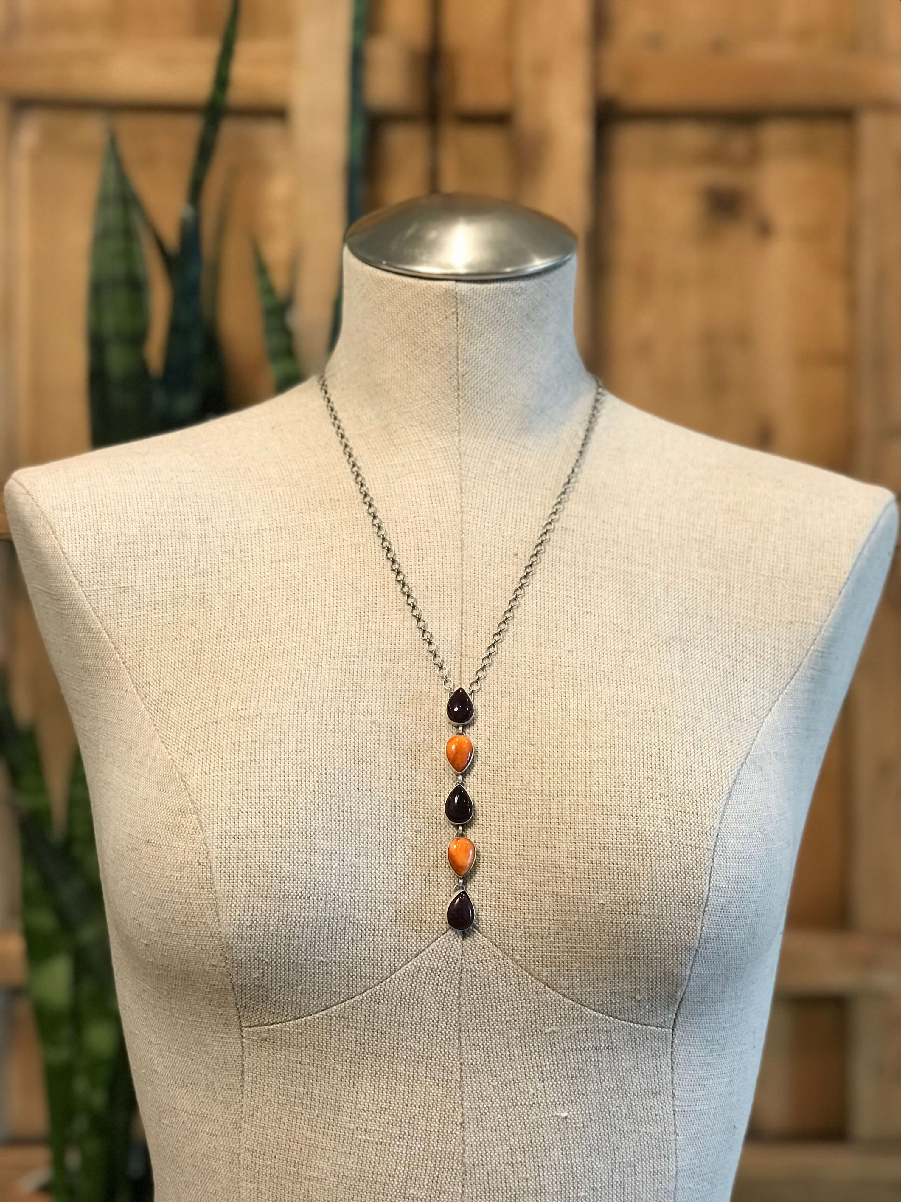 The Arroyo Lariat Necklace in Spiny Oyster, 3-Necklaces-Calli Co., Turquoise and Silver Jewelry, Native American Handmade, Zuni Tribe, Navajo Tribe, Brock Texas