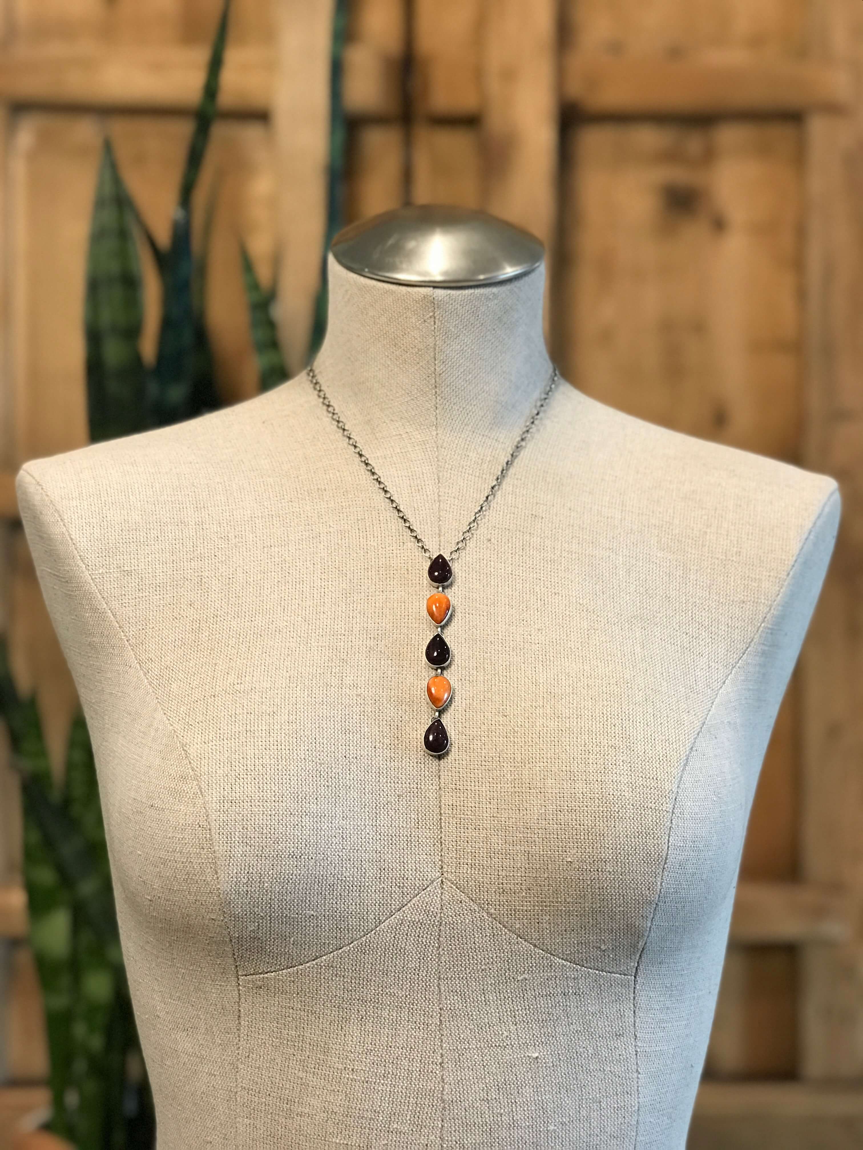 The Arroyo Lariat Necklace in Spiny Oyster, 3-Necklaces-Calli Co., Turquoise and Silver Jewelry, Native American Handmade, Zuni Tribe, Navajo Tribe, Brock Texas