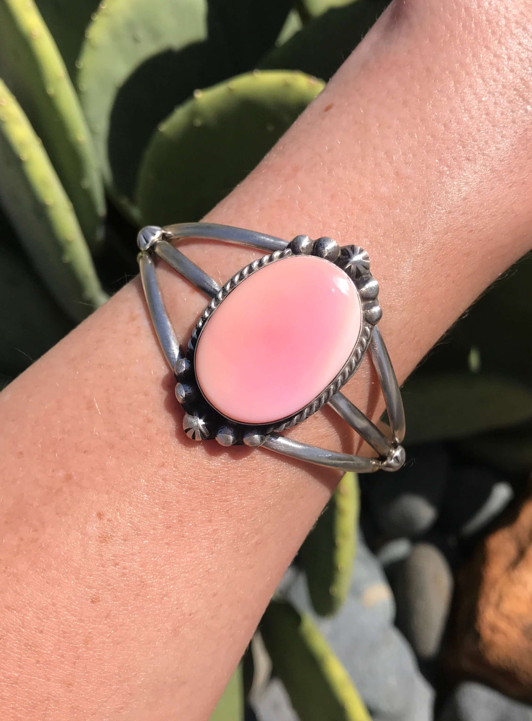 The Kofa Pink Conch Cuff-Bracelets & Cuffs-Calli Co., Turquoise and Silver Jewelry, Native American Handmade, Zuni Tribe, Navajo Tribe, Brock Texas