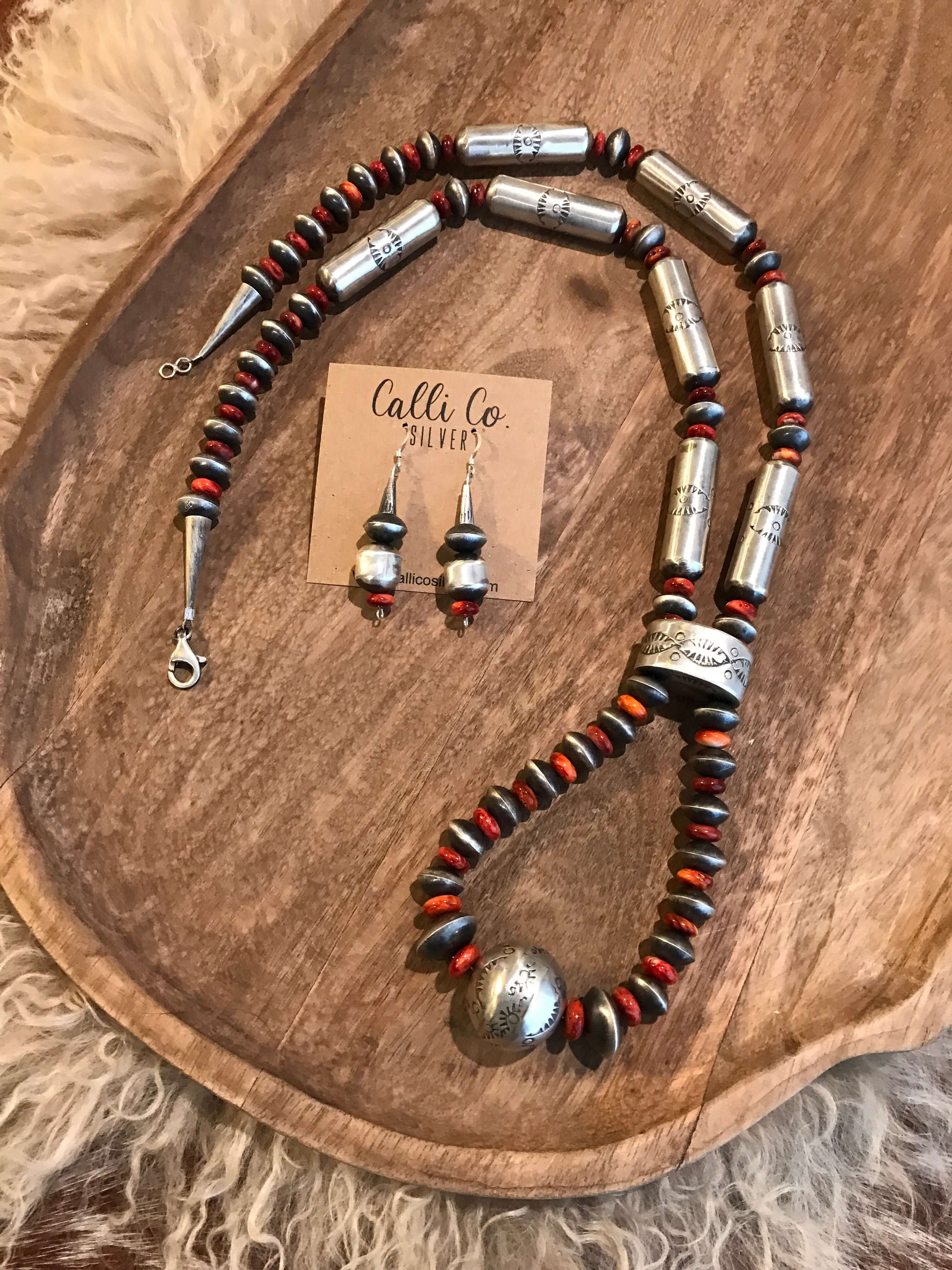 The El Dorado Spiny Jacla Necklace Set-Necklaces-Calli Co., Turquoise and Silver Jewelry, Native American Handmade, Zuni Tribe, Navajo Tribe, Brock Texas