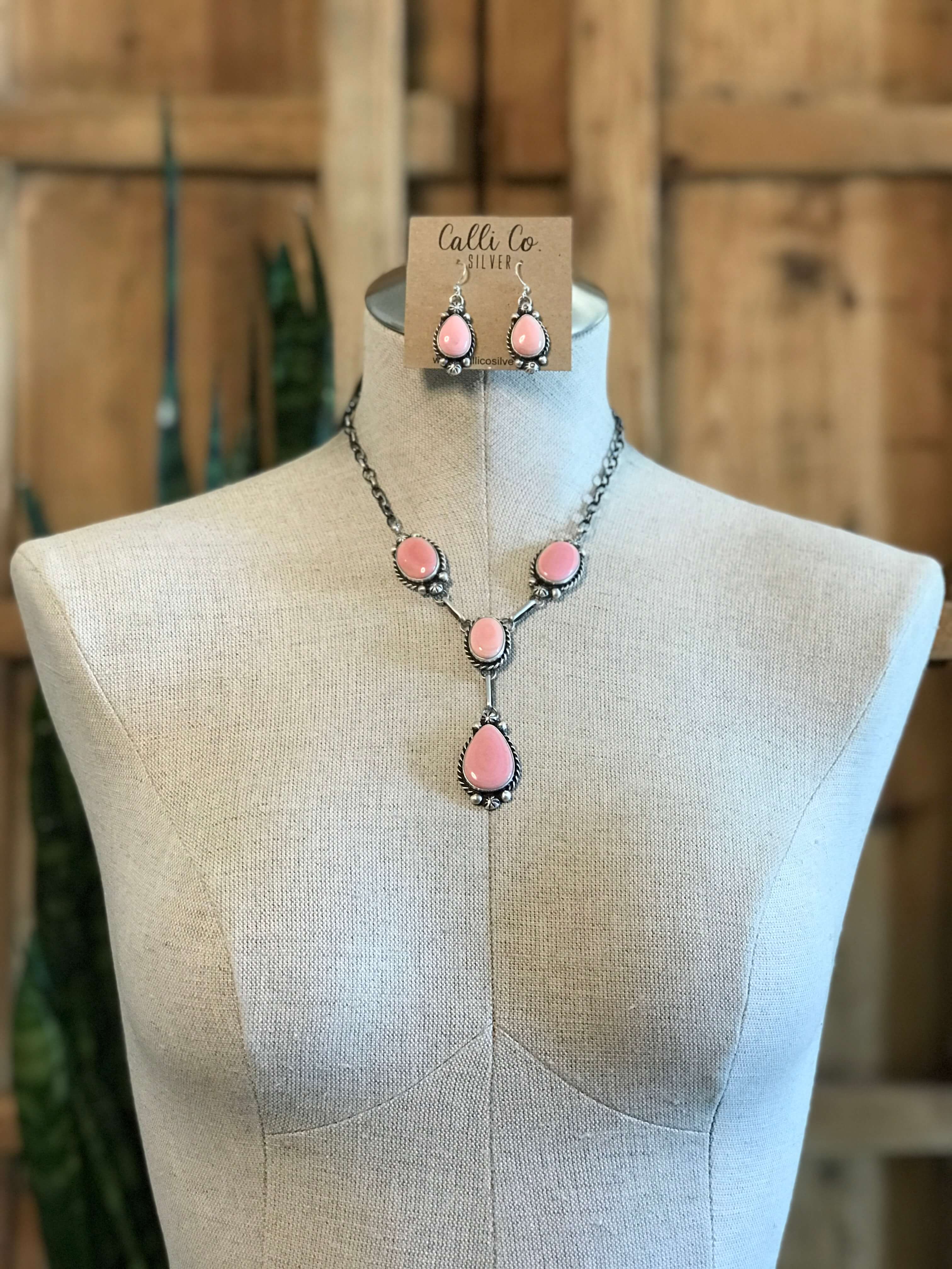The Kirby Pink Conch Lariat Necklace Set-Necklaces-Calli Co., Turquoise and Silver Jewelry, Native American Handmade, Zuni Tribe, Navajo Tribe, Brock Texas