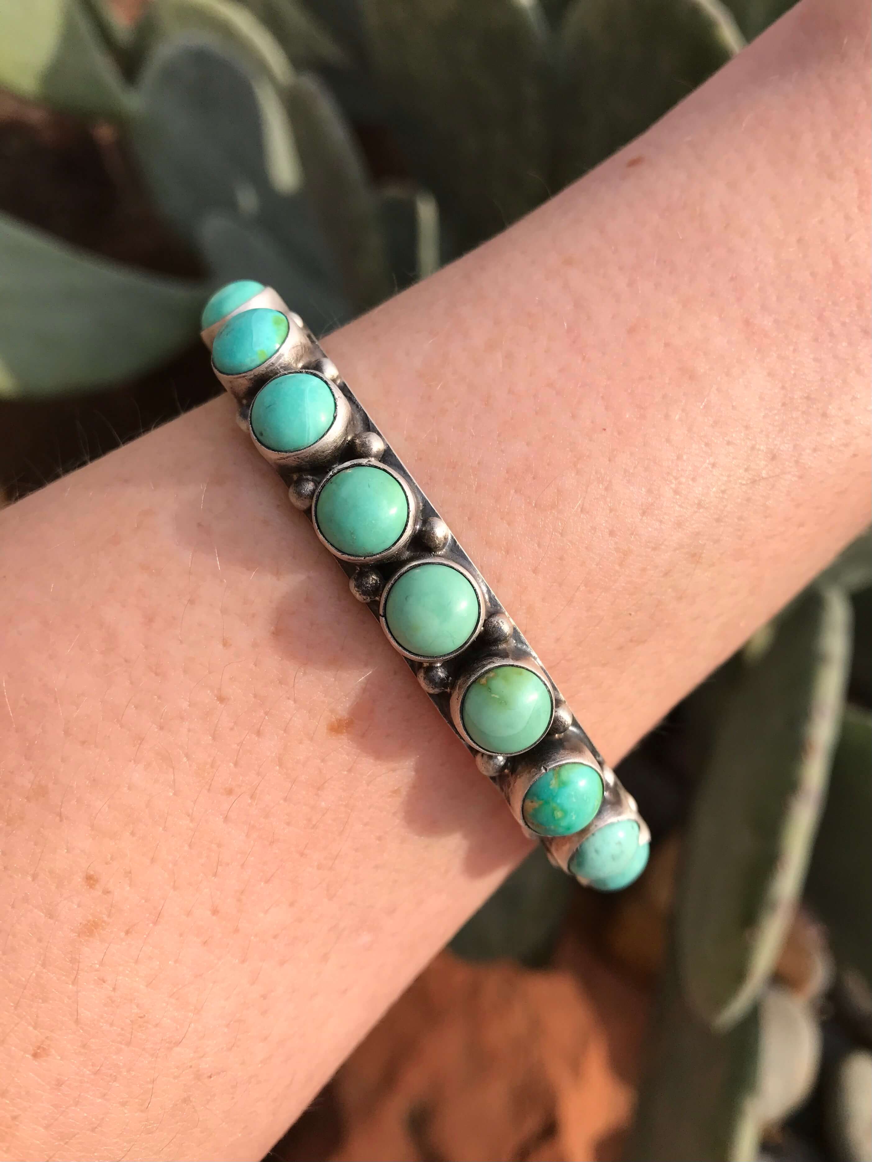 Enchanting Native American Navajo Turquoise Sterling Silver Bracelet