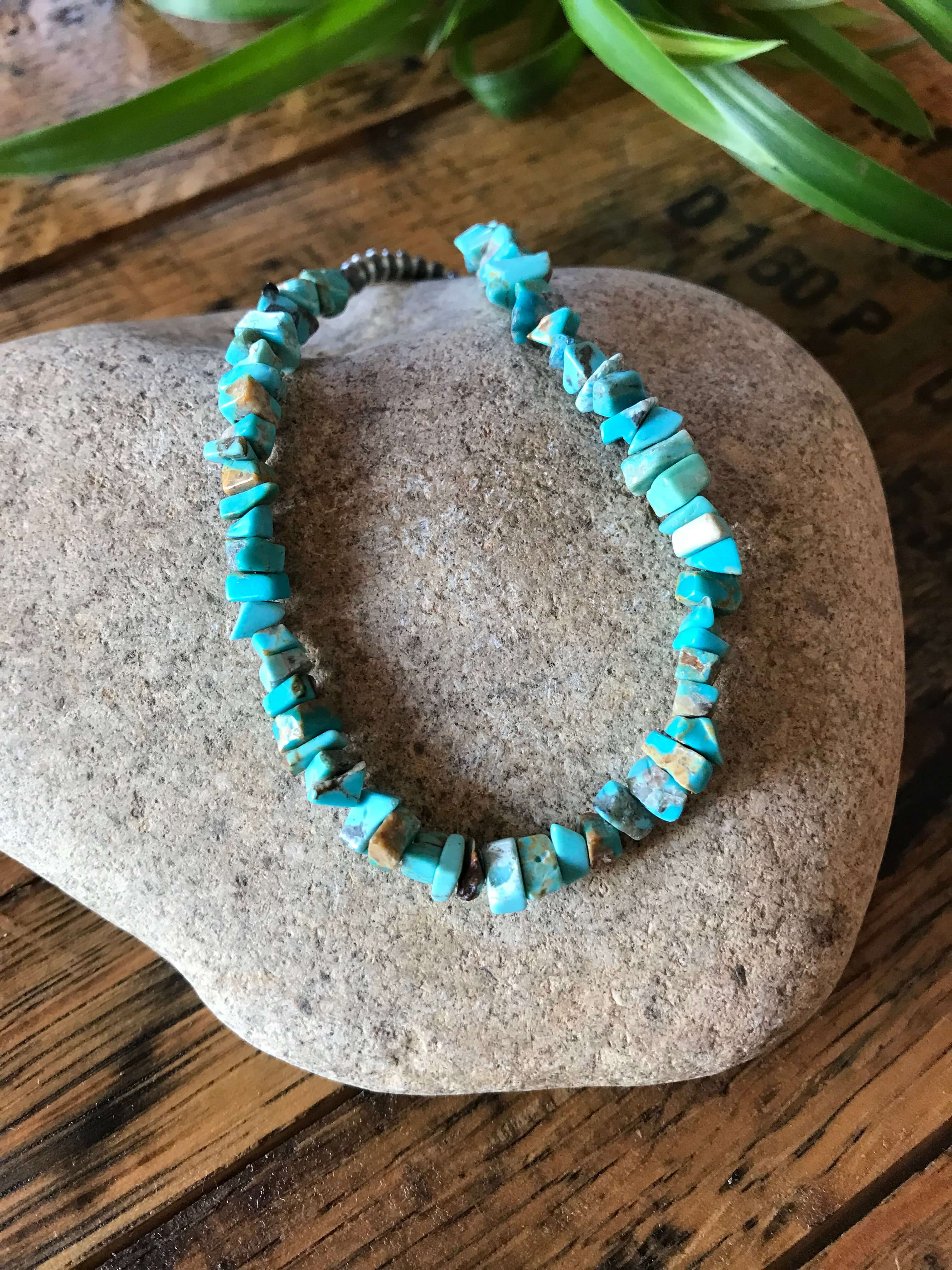 Reiki Crystal Products Natural Turquoise Mala, Turquoise Necklace, Crystal  Stone Chip Bead Mala for Reiki Healing & Crystal Healing Stones :  Amazon.in: Fashion